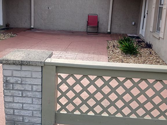 2nd image of 1374 Giles Ave