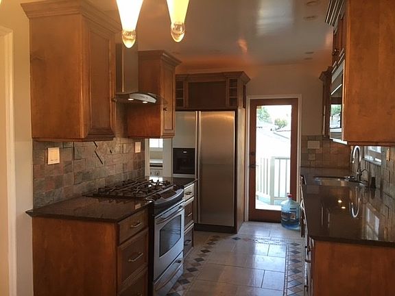 Gourmet Kitchen