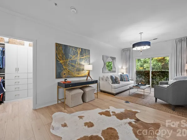 630 Calvert St Unit 111, Charlotte, NC 28208