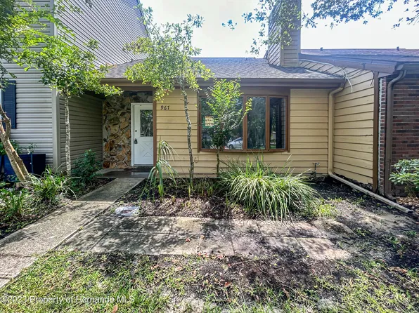 967 Village Dr, Brooksville, FL 34601