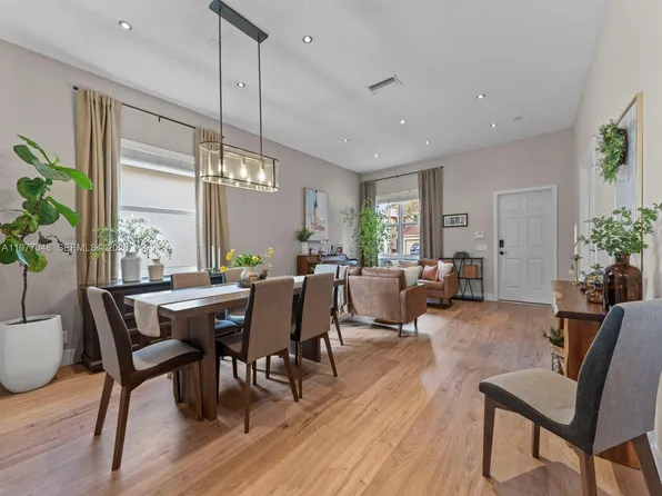 1150 Fairfield Meadows Dr, Weston, FL 33327