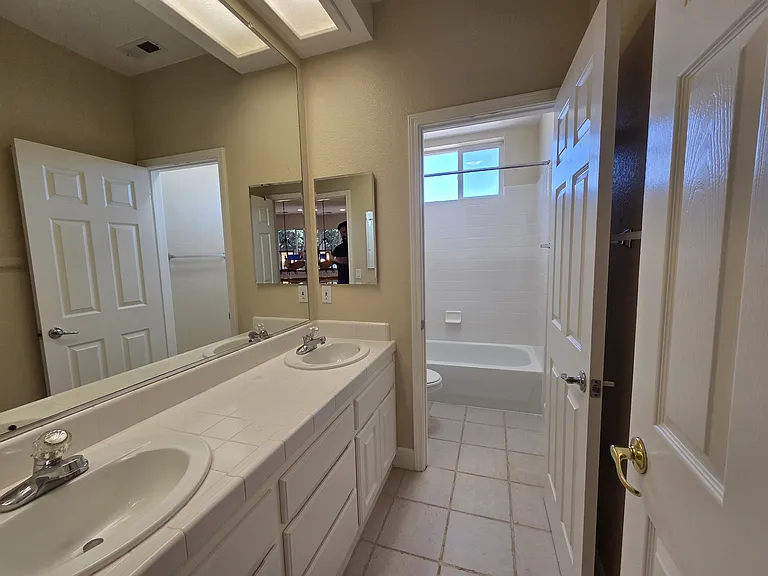 1406 Yukon St — Photo 35