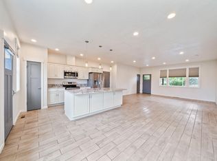 22 SE Hoff Ln, Madras, OR