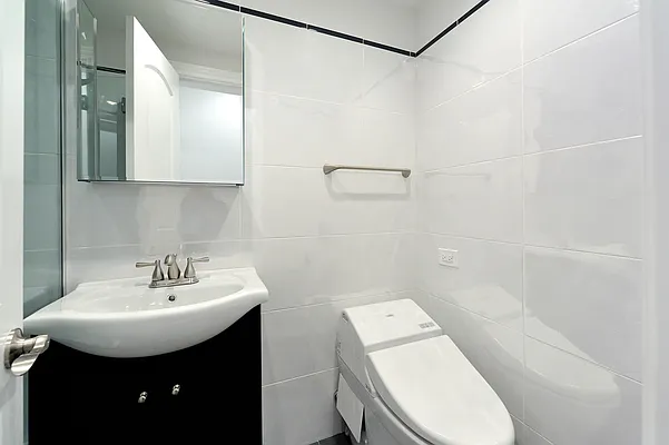 Rented by Aether Property Group | media 16