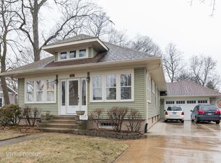 216 N Oak Ave, Bartlett, IL 60103