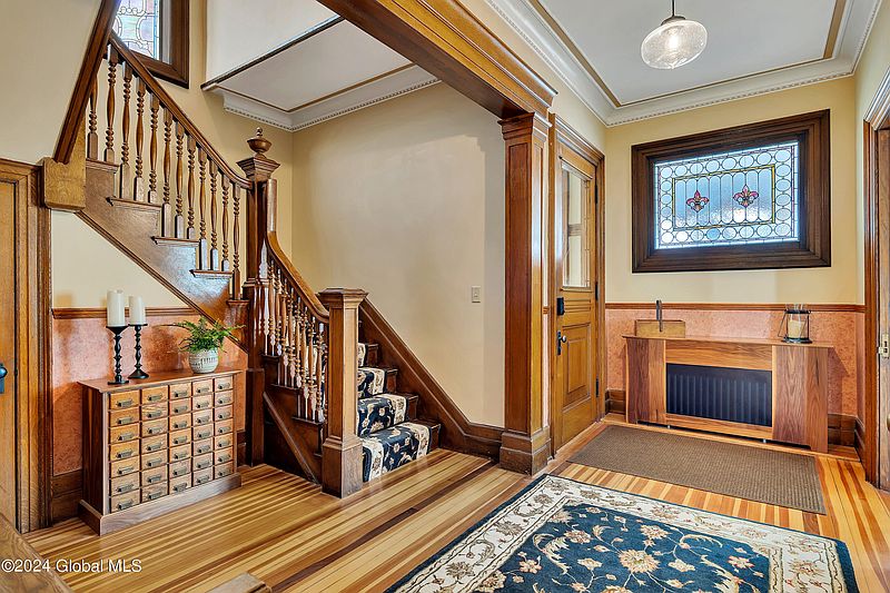 3rd image of 68 Maple Avenue