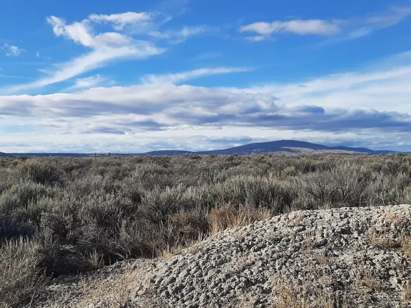 Off McKinney Tl 1100, Christmas Valley, OR 97641