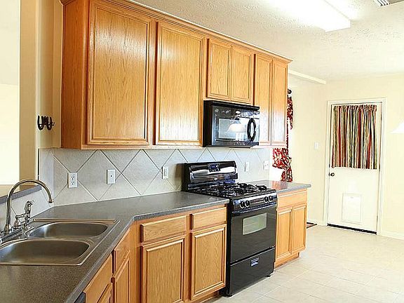 3rd image of 11103 W Ferndale Place Dr