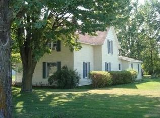 1584 E Newburg Rd, Carleton, MI 48117