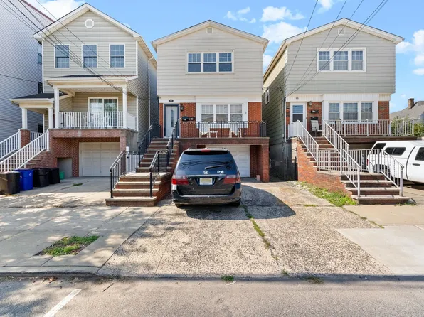 50 Cottage Street image 2 of 18