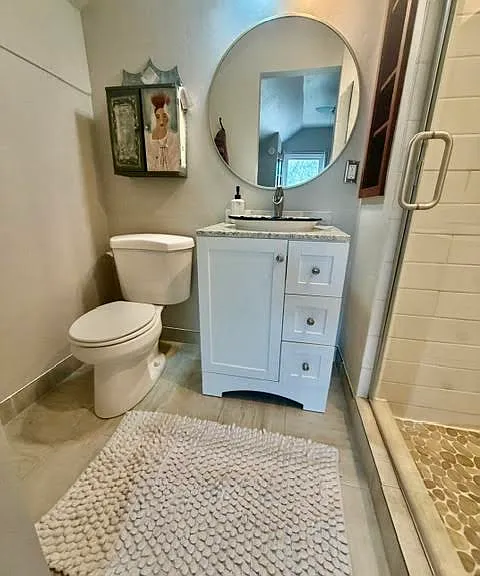 Third Floor Bathroom.
