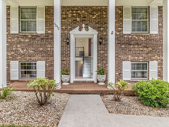 3rd image of 4052 Julian Ave