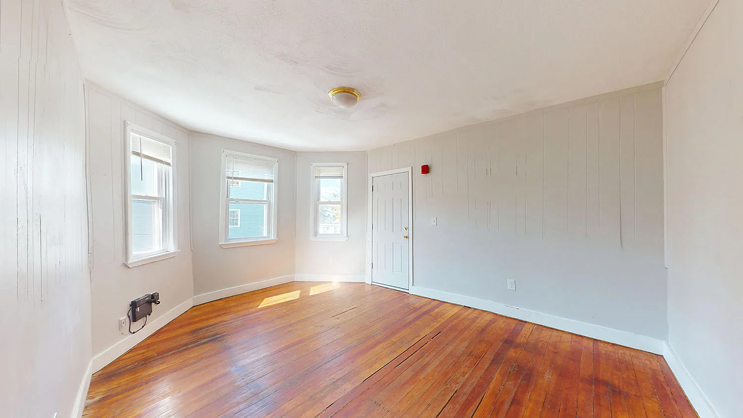 2 bed, 768 sqft, $1,750 — Photo 2