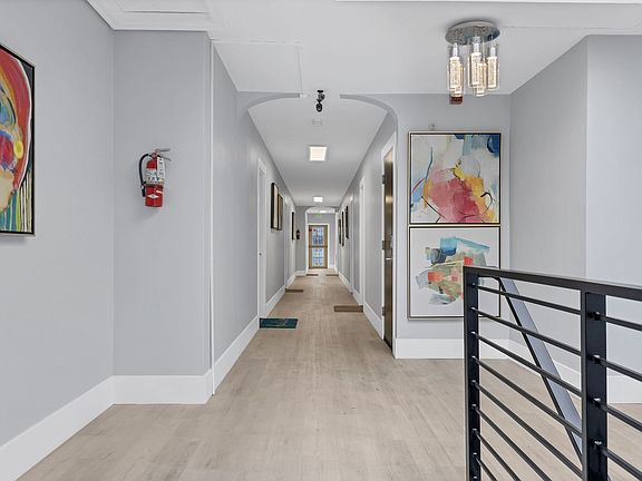 5th image of 111-117 Lake St S #8