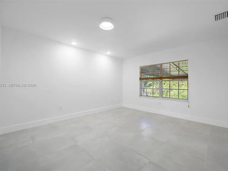 5300 SW 162nd Ave — Photo 19