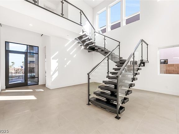 3rd image of 4853 Shady Ridge Dr
