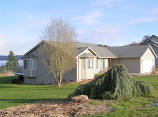 5084 Bakerview Rd, Oak Harbor, WA 98277