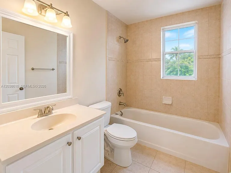 641 E Mowry Ct — Photo 7