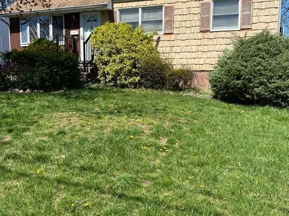 218 Ellsworth St, Iselin, NJ 08830