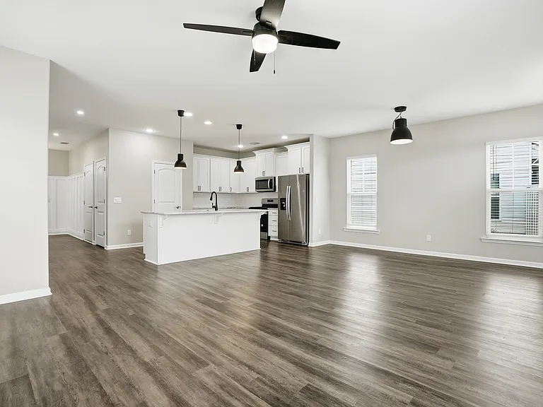 75 Pomona Cir — Photo 9