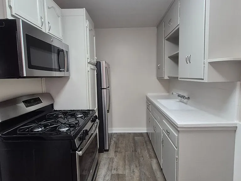 Braden Manor Apartments — Photo 7
