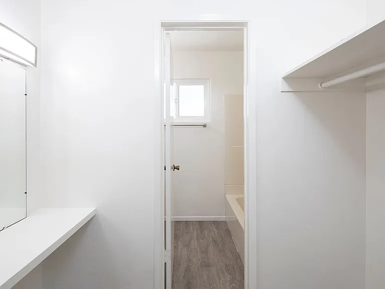 1128 Felspar Street — Photo 12
