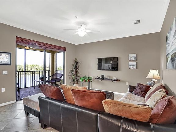 5th image of 9719 Acqua Ct Unit 246