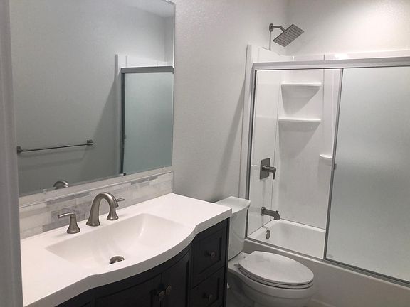 3rd image of 1189 Broadway