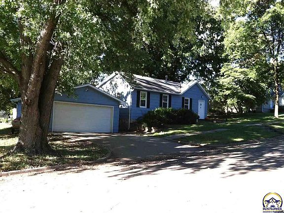 2nd image of 706 Willow St