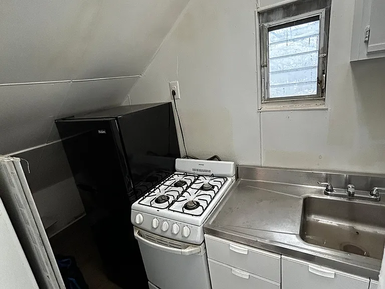 4100 Ritchie Hwy #C — Photo 8