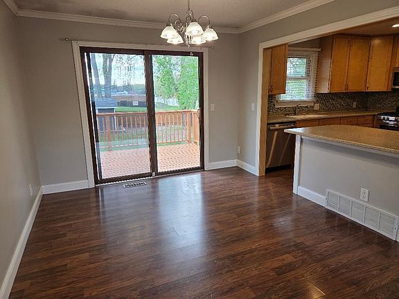 5th image of 6255 Zealand Ave N