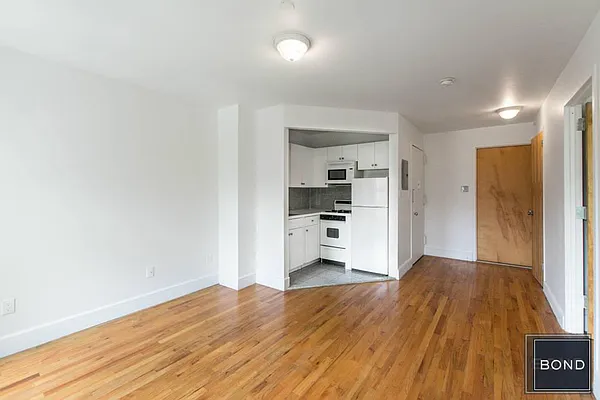 Rented by Bond New York | media 9