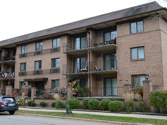 2nd image of 303 E Henry Clay St Unit 306