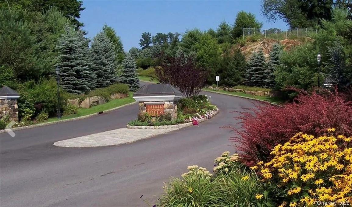 3 bed, 3.5 bath, 2577 sqft, $8,500 — Photo 1