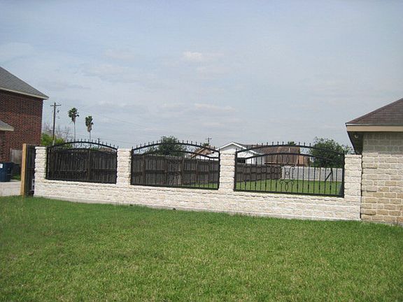 3rd image of 5602 Sable Dr