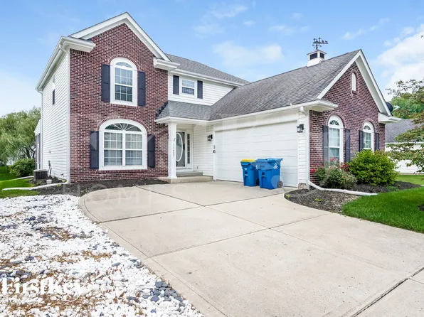 11457 Perkins St, Carmel, IN 46032
