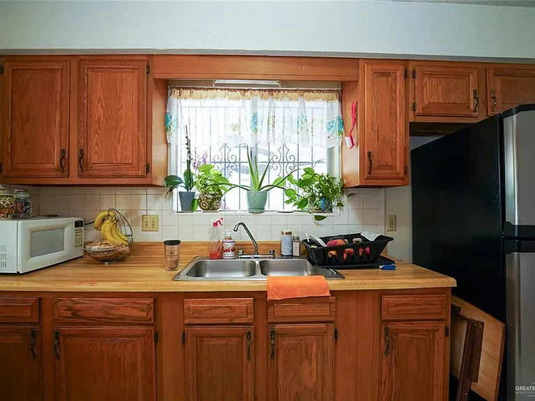 2803 Minnie Ave — Photo 11