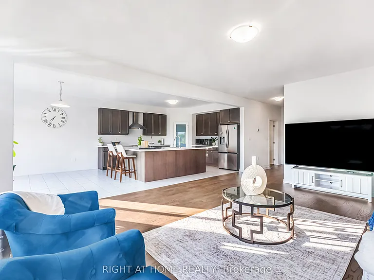 330 Gillespie Dr — Photo 13