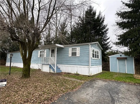 224 Kingston Ln, Indiana, PA 15701