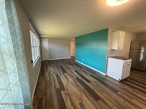 4th image of 505 Rhodelia Rd