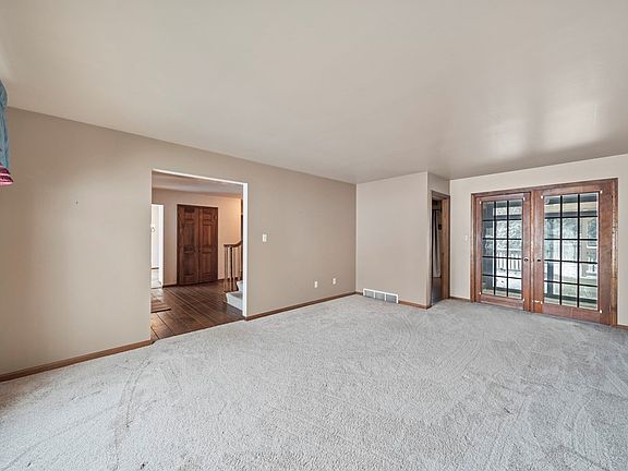3rd image of 41 Grabill Ct
