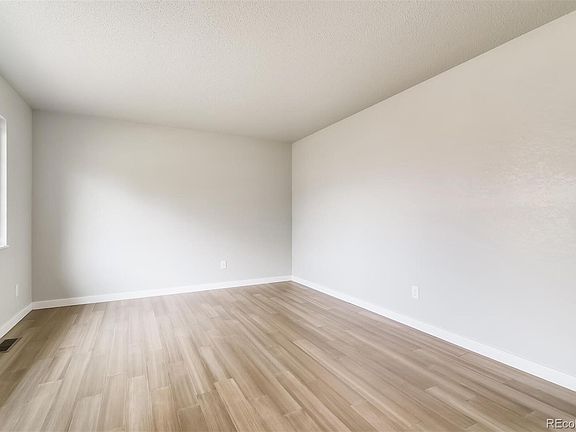 4th image of 216 Goodner Ave