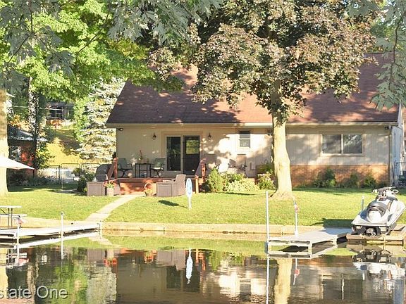 2nd image of 11950 Portage Lake Ave