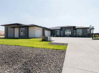 4002 S Coulee Vista Dr, Kennewick, WA 99338