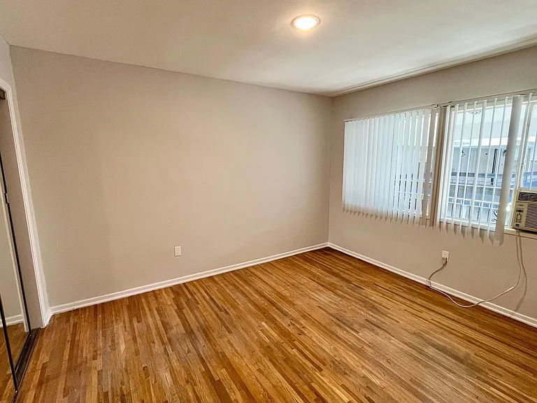 652 Veteran Ave — Photo 104
