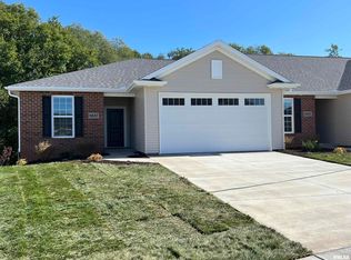 5637 Kristi Ln, Bettendorf, IA 52722