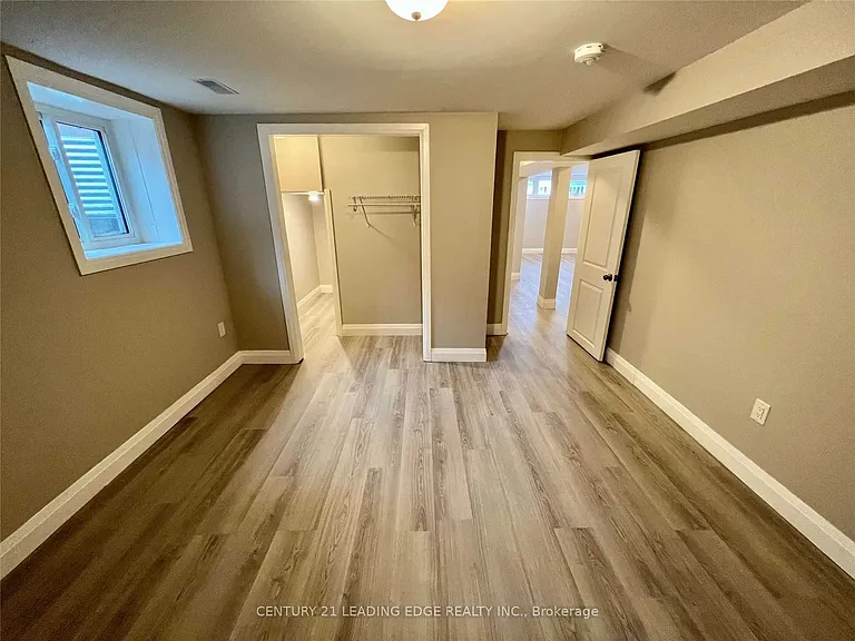 214 Gibbons St #BASEMENT — Photo 11