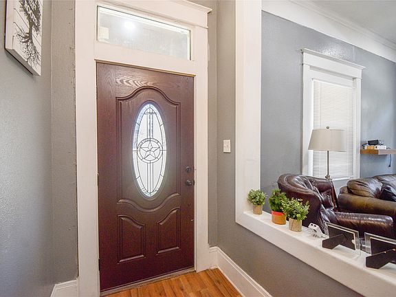 2nd image of 2000 Bosque Blvd