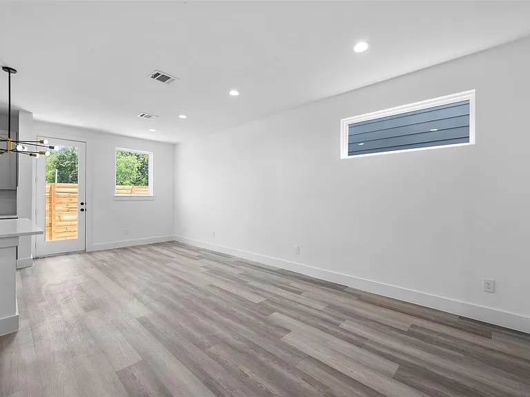 4612 Crown Grove Ln — Photo 9