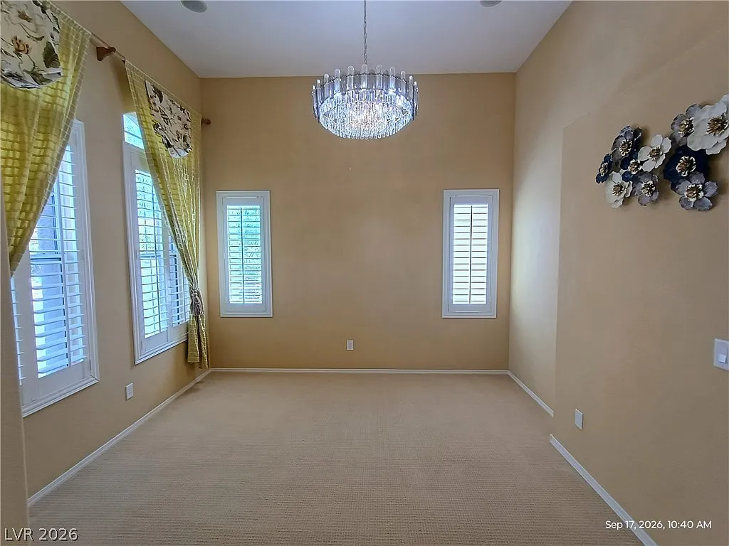 4 bed, 2.5 bath, 1805 sqft, $2,226 — Photo 2